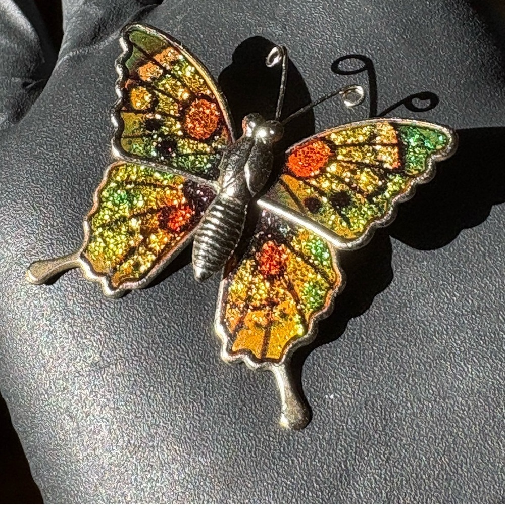 Butterfly brooch pin fall colors - Picture 10 of 11